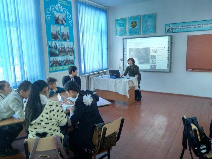 10 "Ә" сынып  жетекшісі  Омарбаева Кулзира "Темекіден  бастарту - денсаулыққа жол  ашу" атты  коучинг   өткізді