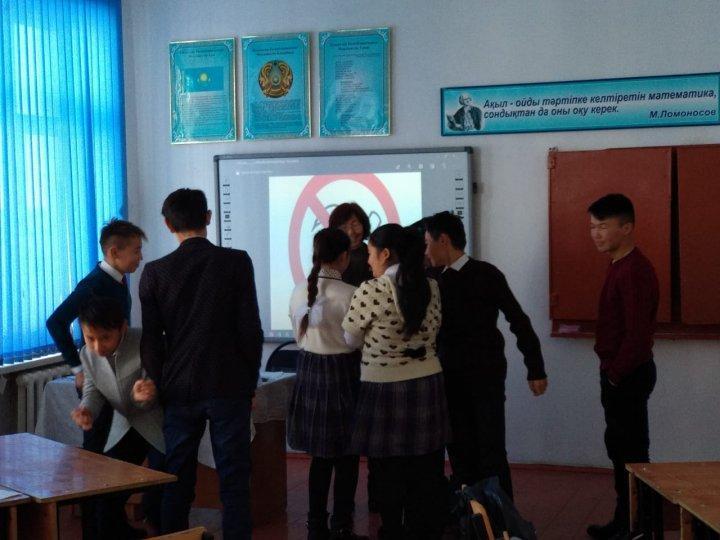 10 "Ә" сынып  жетекшісі  Омарбаева Кулзира "Темекіден  бастарту - денсаулыққа жол  ашу" атты  коучинг   өткізді