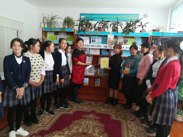 Пернебай  Дүйсенбиннің  шығармаларын  оқырман  қауымға  кеңінен  насихаттау  мақсатында "Өлкеміздің  өр  тұлғалы  азаматы" әдеби  алаңы ұйымдастырылды