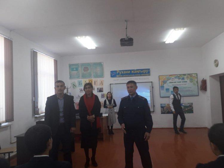 Жасөспірімдер, жастар  арасында құрамындағы  никотиннің  дозасы 40 мм-нан  60 мм-ға дейін   болатын  және темекі  өнімдері  ретінде  сатылатын  шын  мәнінде   жеңіл  есірткі  болып  табылатын  снюстердің  зиянын  түсіндіру  жұмысы  жүрді