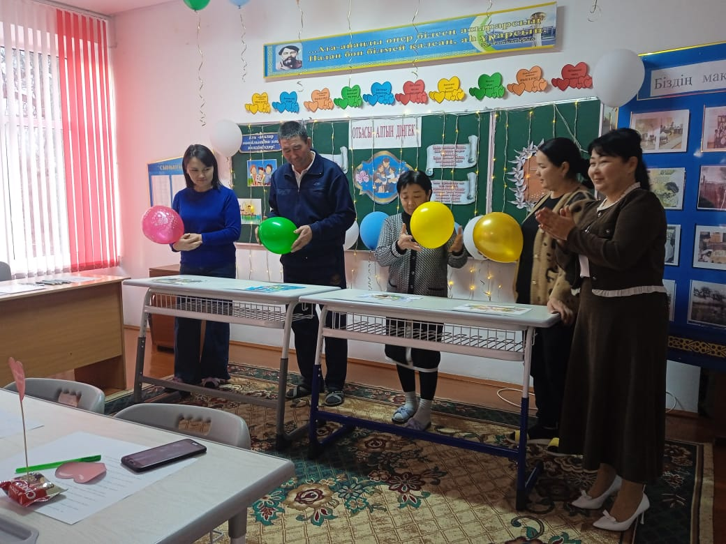 «Ата-ананаң өнегелі тәрбиесі-баланың бақытты болуының алғышарттары» тақырыбында факультативтік сабақ өткізілді.